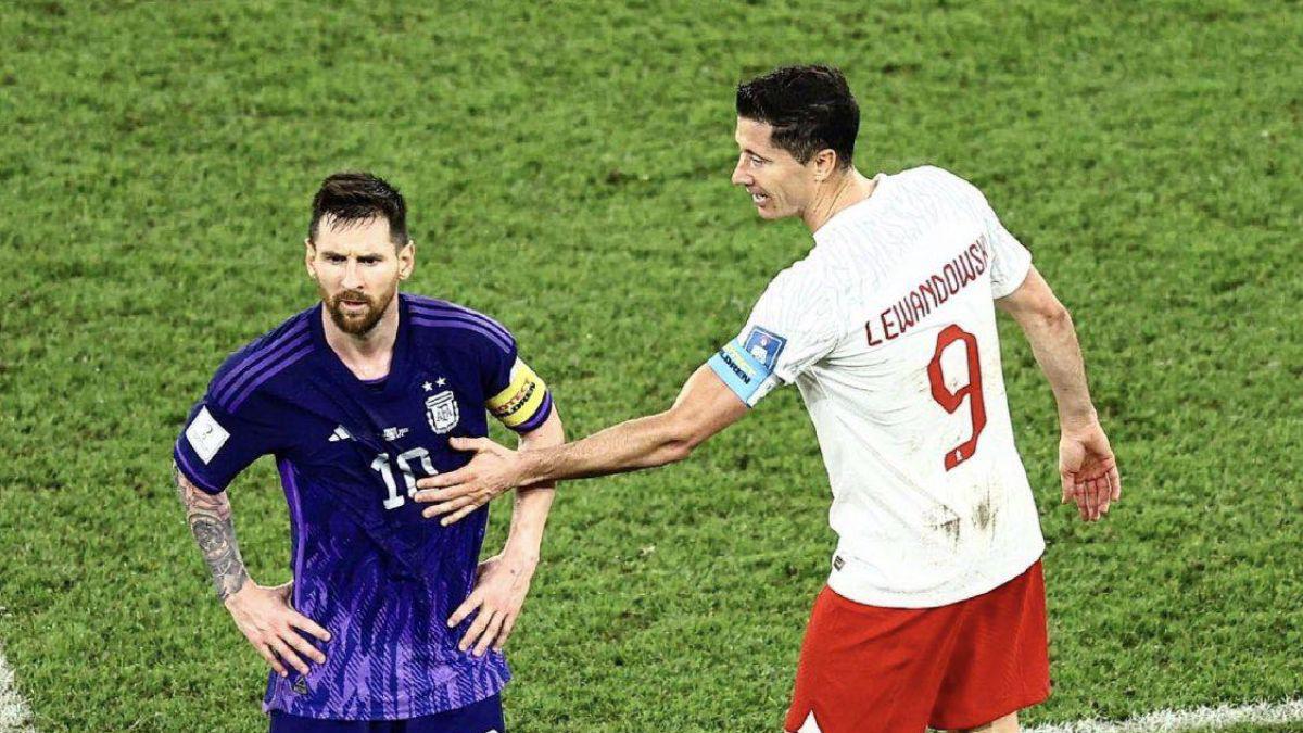 “No era un partido para un goleador como yo”, dice Robert Lewandowski tras clasificarse con Polonia a 8vos de final