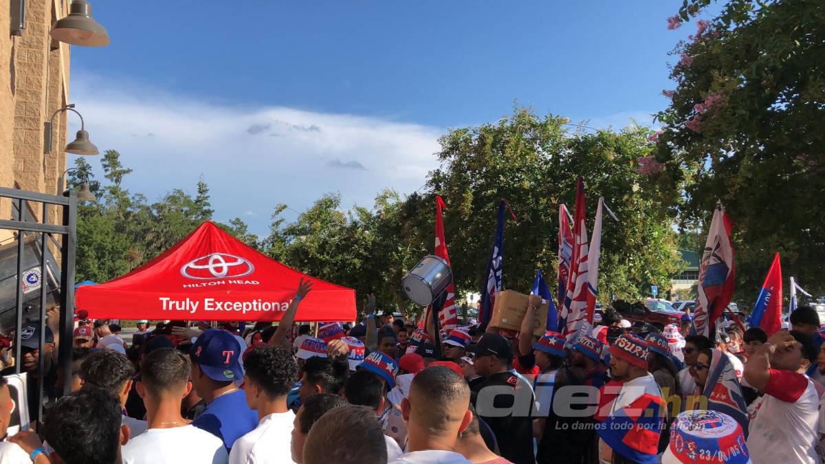 Gran ambiente en el primer partido de Olimpia en su gira por Estados Unidos: Carlo Costly enfrentó a su ex y fue ovacionado