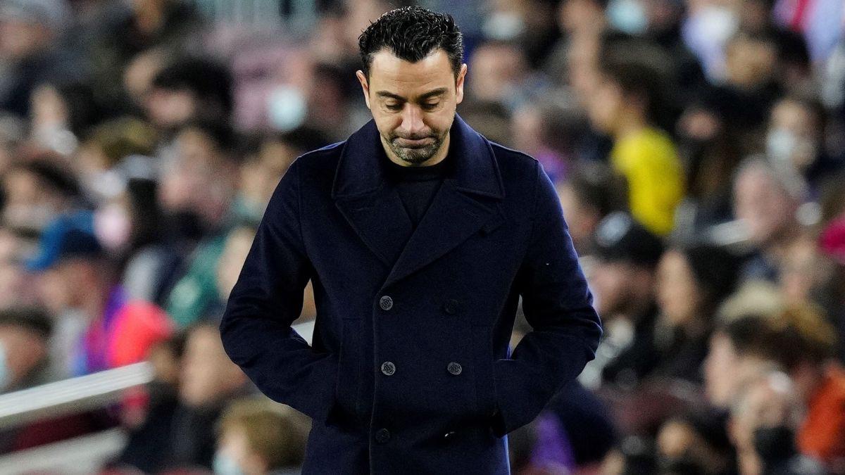 ¿Peligra su puesto? Xavi se reúne con el director de fútbol y secretario del Barcelona tras la goleada ante el Real Madrid