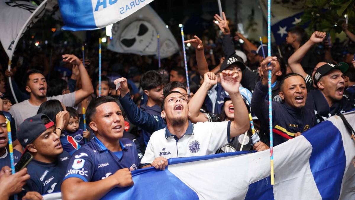 Se viene la 20 de Amado: advierte en el banderazo Motagua y la abuelita se robó el show