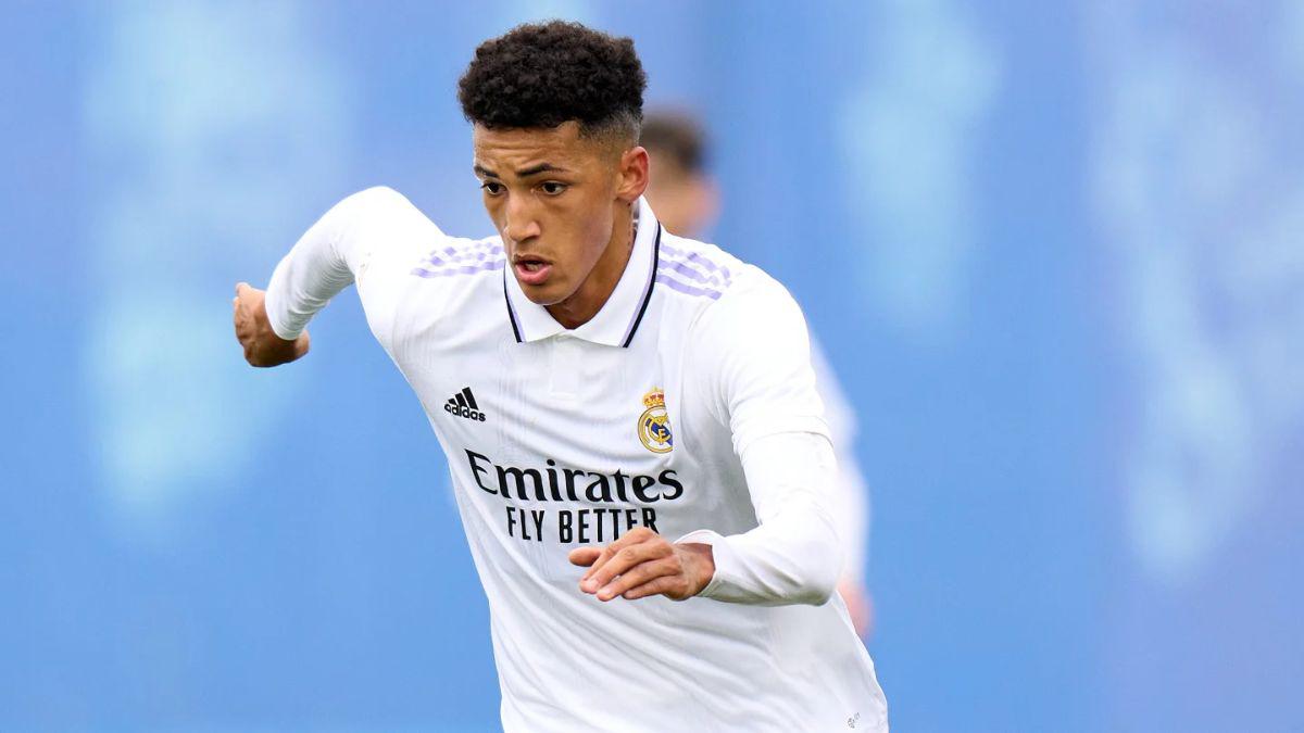 Un héroe inesperado: ¿Quién es Álvaro Rodríguez, delantero del Castilla que le dio el empate al Real Madrid en el derbi?