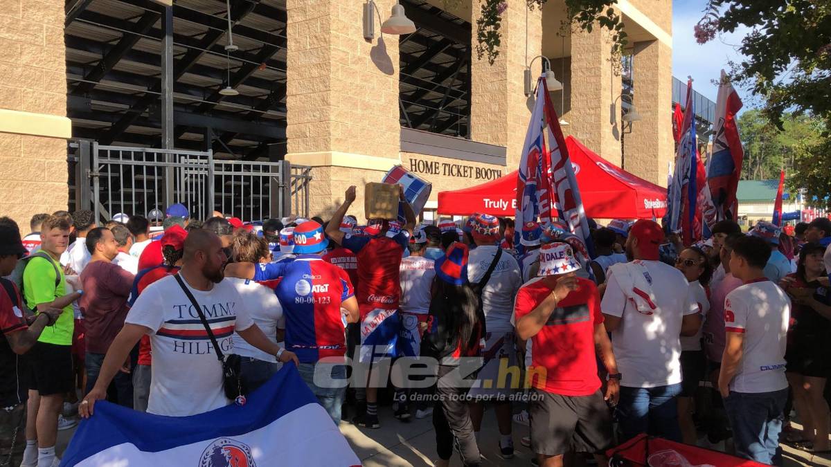 Gran ambiente en el primer partido de Olimpia en su gira por Estados Unidos: Carlo Costly enfrentó a su ex y fue ovacionado