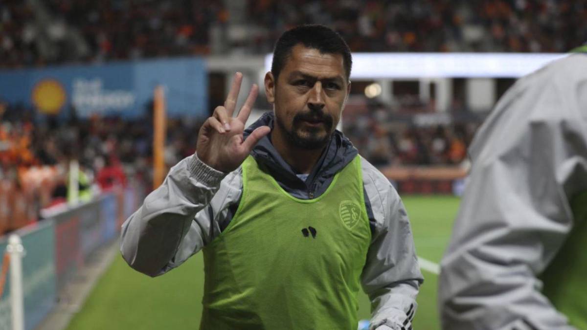 Los mundialistas hondureños que siguen activos en el fútbol: dos sin equipo y el histórico que resiste el retiro