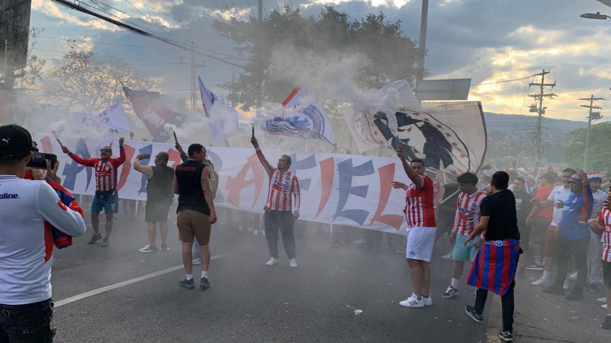 Pedro Troglio, el nuevo rey del Olimpismo y el show de la Ultra Fiel previo al clásico ante Real España en el estadio Nacional