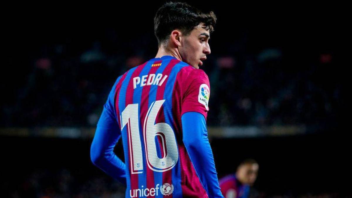 Pedri con número de leyenda y los 10 que cambiarían de dueño: La distribución de los dorsales del Barcelona para la temporada 2022-23