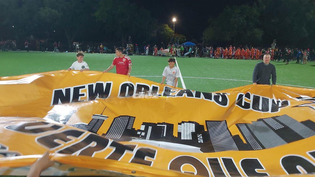 El festejo de Maynor, el discurso del “Lobo” Guevara y las famosas periodistas que robaron miradas en la New Orleans Cup