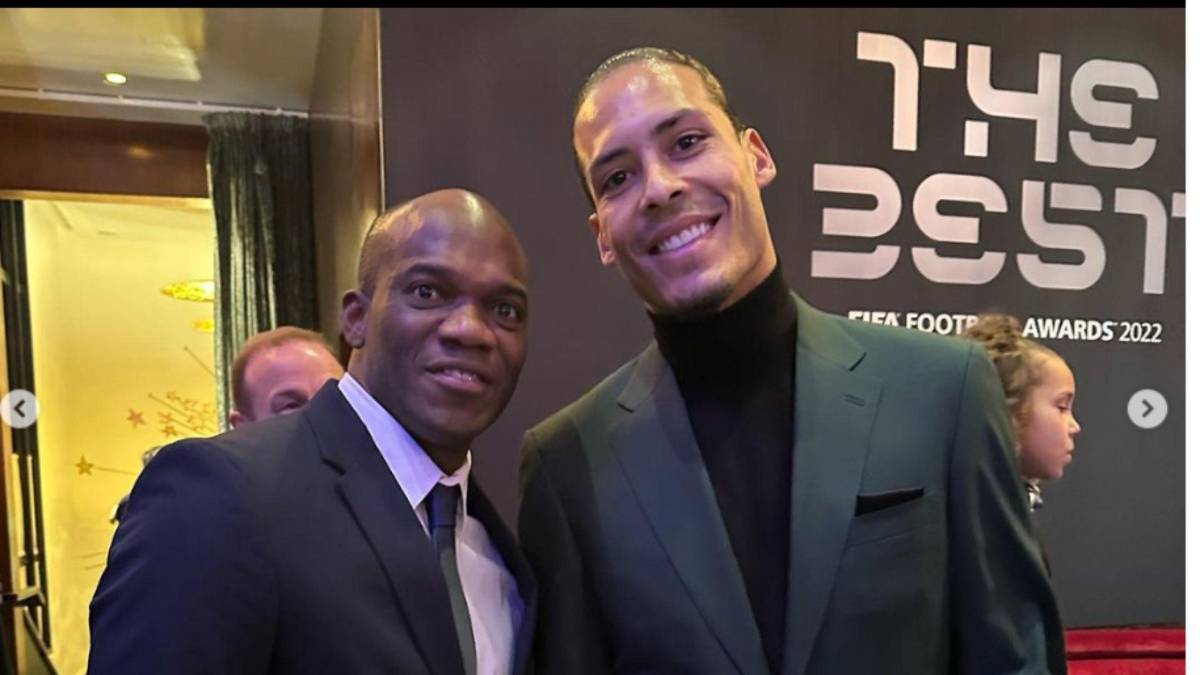 ¡Con campeones del mundo! David Suazo y su lujo de compartir con estrellas del fútbol en los Premios The Best