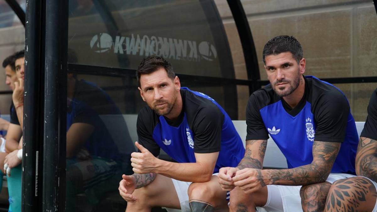 Se llevó la camisa de Rodrigo de Paul, abrazo a Keyrol y el encuentro de Messi