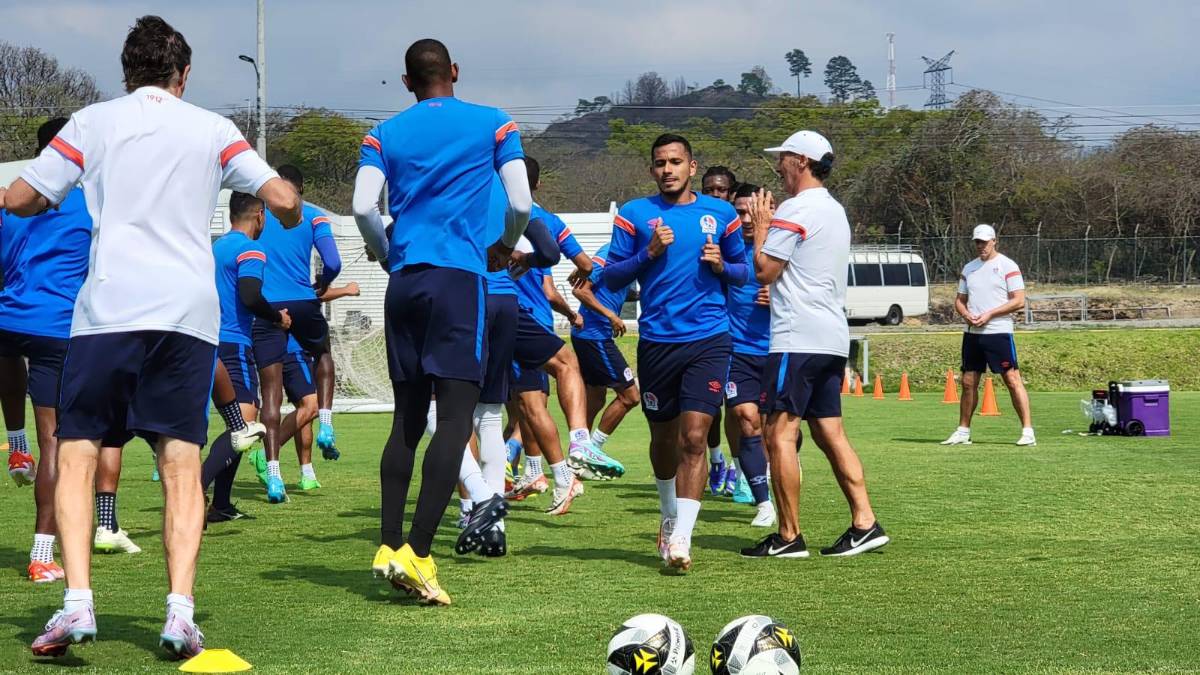 Bengtson sigue alegre tras anotarle a Motagua y el Chelito es el alma del Olimpia: así vivió Troglio el entreno del León