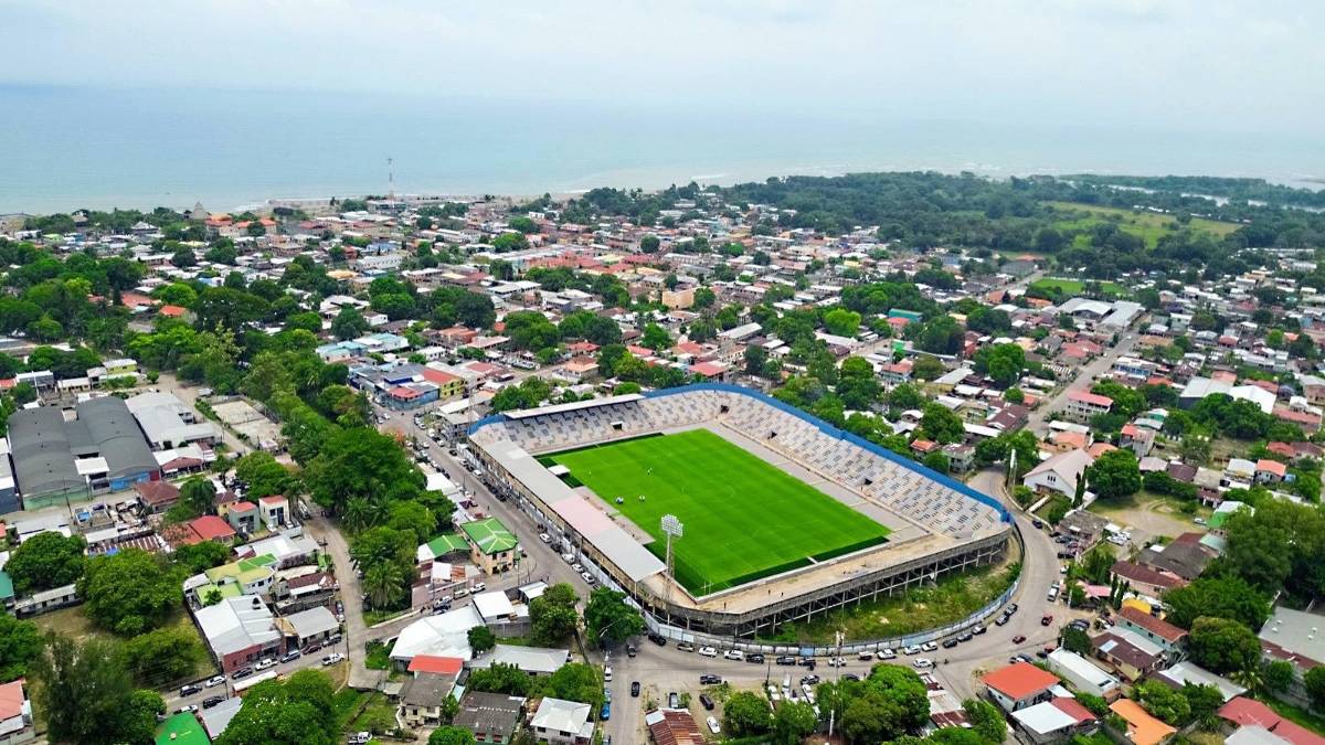 ¡Con novedad en Honduras! El estadio Municipal Ceibeño presenta un cambio total y se prepara para abrir las puertas al fútbol