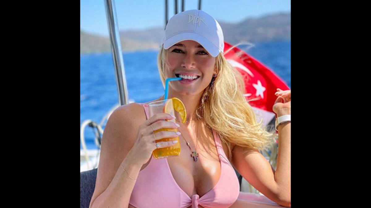 ¡No es tan malo en el amor! la hermosa periodista deportiva que está saliendo con el portero de ‘mantequilla’, Loris Karius