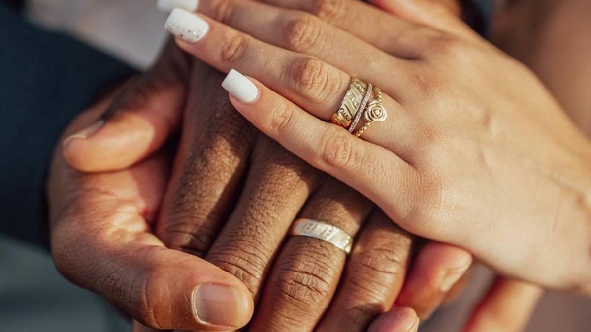 Goleador hondureño se jura amor eterno con licenciada salvadoreña en romántica boda en Puerto Cortés