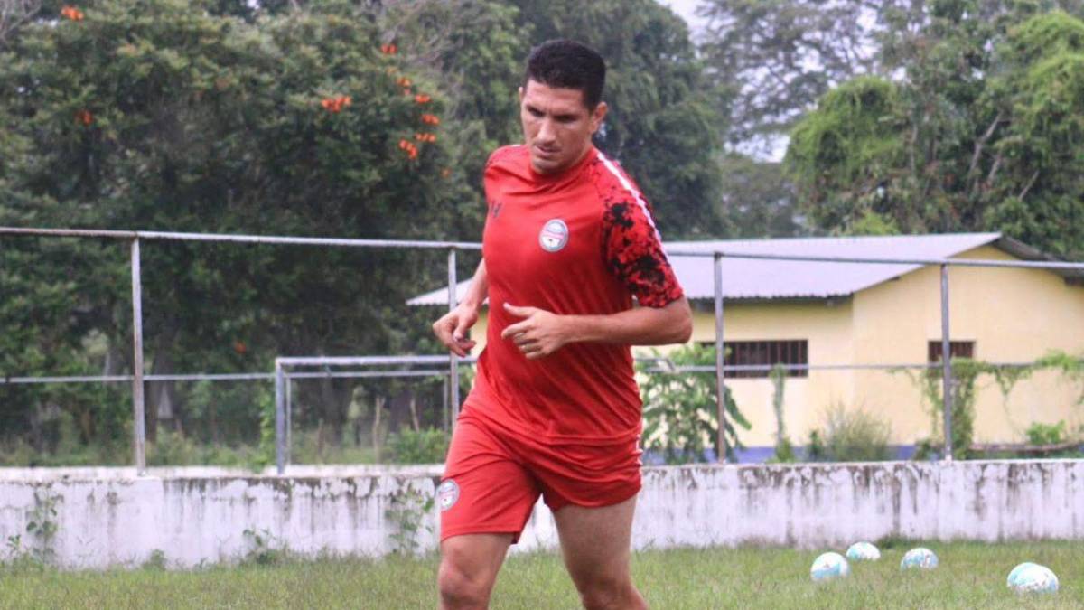 Henry Figueroa y 15 agentes libres apetecibles en el mercado de fichajes de Liga Nacional de Honduras