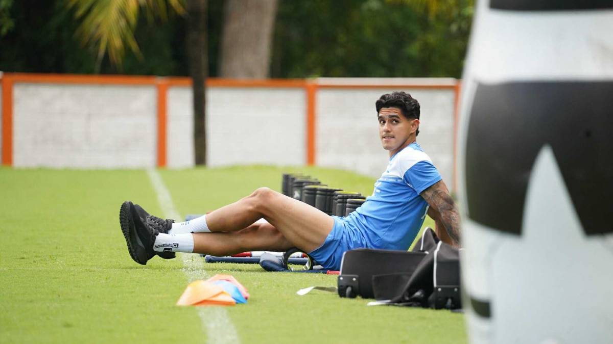 El 'desnudo' del Romántico Quioto, el gesto de Luis Palma y el legionario que se bajó del avión directo a entrenar