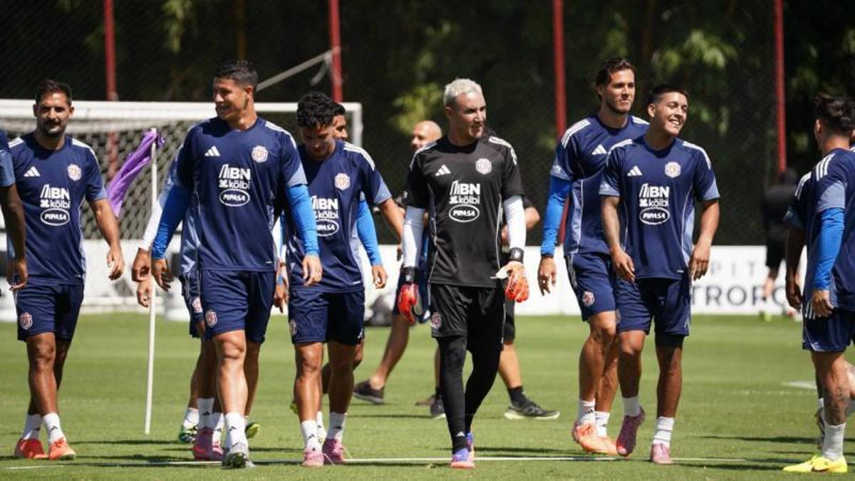 Entre bromas y risas; futbolista lastimado: así fue el último entreno de Costa Rica previo a la batalla ante Honduras