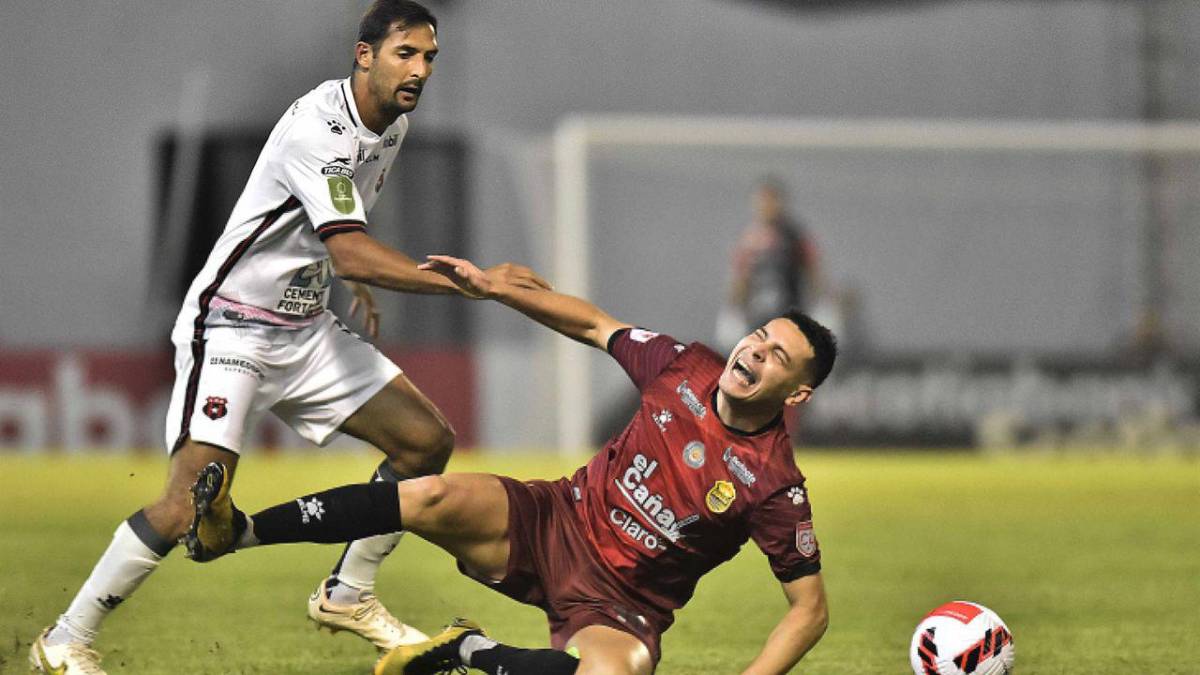 ¡Un mediocampo para tenerle miedo! El explosivo once titular de Alajuelense vs Olimpia en la final de Liga Concacaf