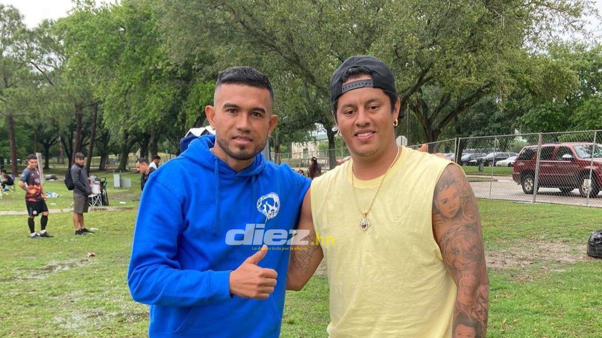 ¡Hermosa periodista se roba el show! Leyendas del fútbol hondureño deleitan con su talento en la IV edición de la New Orleans Cup