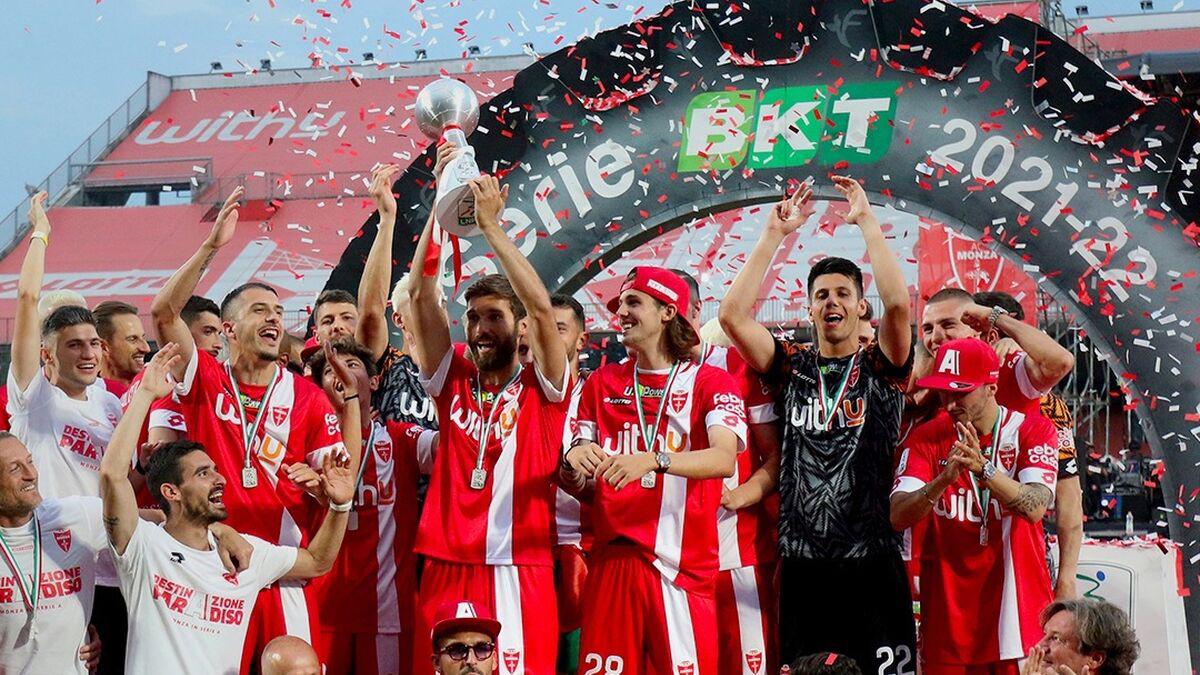 El “nuevo Milan” de Berlusconi: Así es el equipazo que quiere armar con los fichajes el recién ascendido a la Serie A de Italia