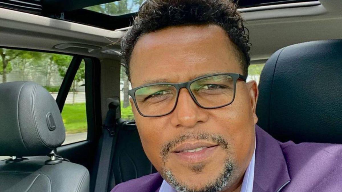 La nueva vida del histórico goleador hondureño Carlos Pavón tras su adiós de Univisión ¿Qué pasa haciendo?