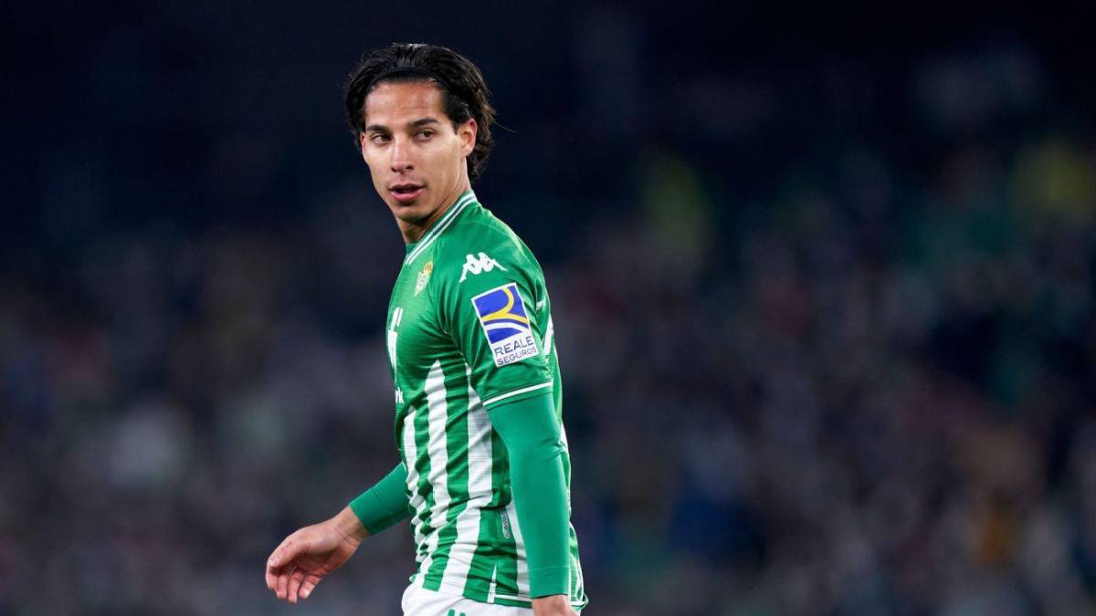 Locura en el mercado de fichajes: Real Madrid anuncia bajas, Barcelona le pone precio a este crack y PSG confirma salida