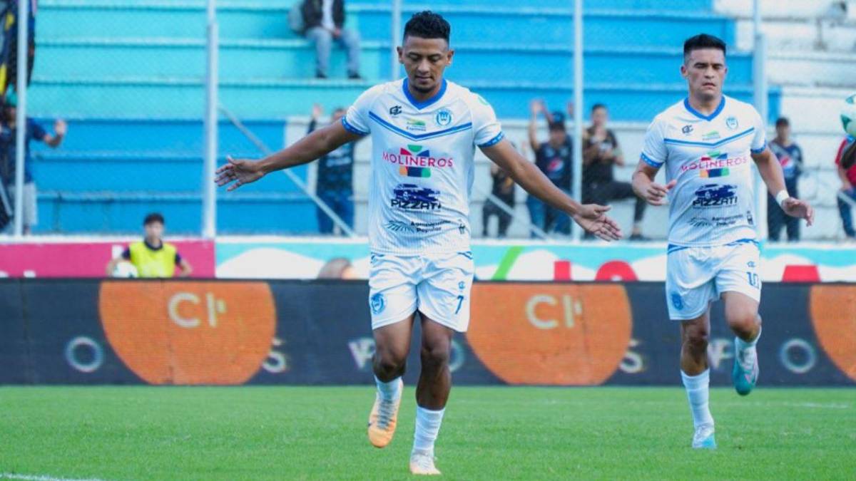 EL MERCADO: Roger Espinoza se estrenaría en Liga Nacional, hondureños a prueba a Italia y Diego Vázquez pidió dos fichajes a Motagua