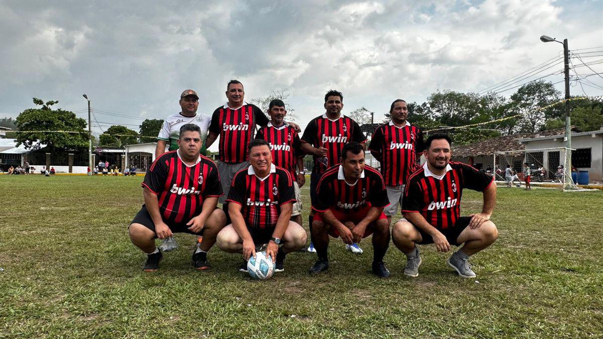 Subcampeón con Potros Olancho participó en duelo de Gordos vs Flacos en Santa Bárbara: El ganador se llevaba los tamales