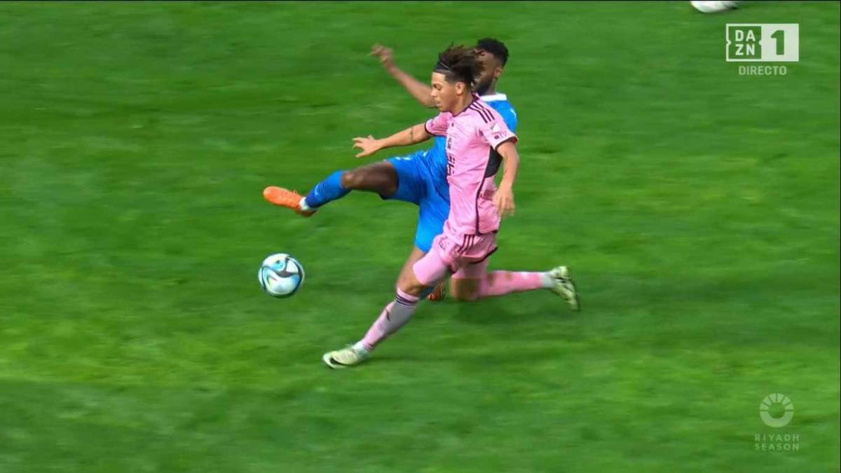 El gesto de Messi con David Ruiz tras su golazo, la bronca de Luis Suárez y la ‘aparición’ de Cristiano Ronaldo