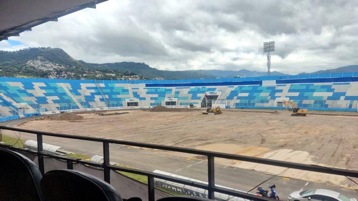 Confirman fecha y mes que llegará la máquina que coserá el nuevo césped del estadio Nacional Chelato Uclés