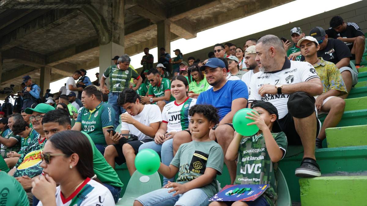 FOTOS: ¡Bellezas y ambientazo! Las hermosas chicas que engalanaron el Marathón - Génesis en el Yankel