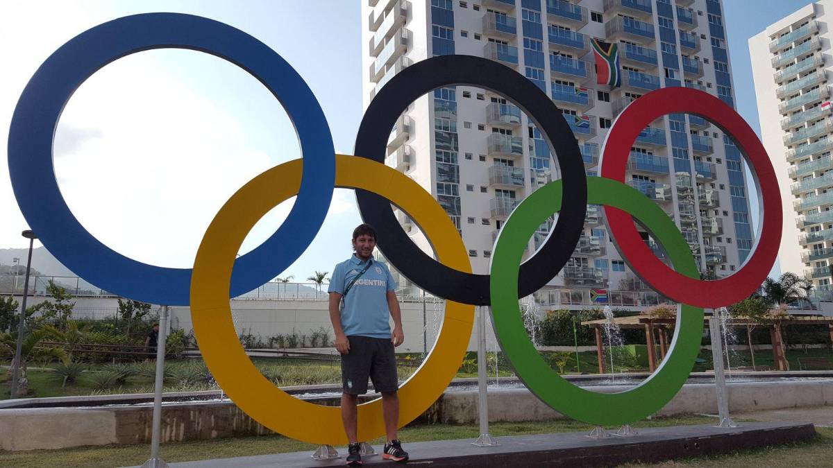 Mundialista, medallista olímpico, músico y las facetas del AT de Marathón