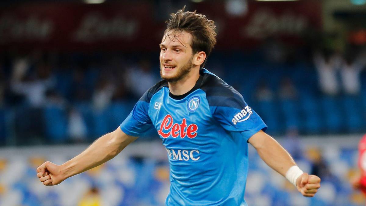 El plan de Hansi Flick para 2025: un crack fue ofrecido al Barcelona y los grandes fichajes que tiene en carpeta