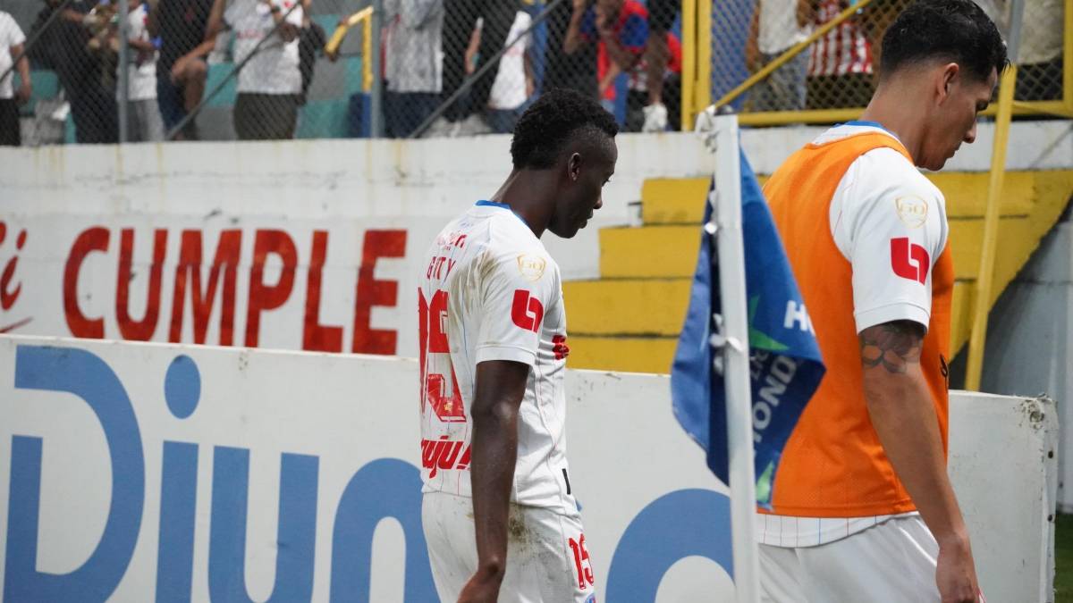 ¿Qué sucede en Olimpia? ¿Crisis? Se fueron silbados del Morazán y así reaccionaron los jugadores al salir del estadio