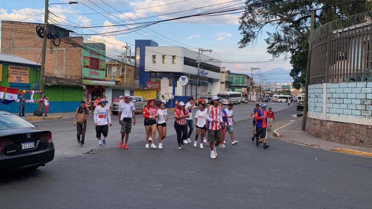 Pedro Troglio, el nuevo rey del Olimpismo y el show de la Ultra Fiel previo al clásico ante Real España en el estadio Nacional