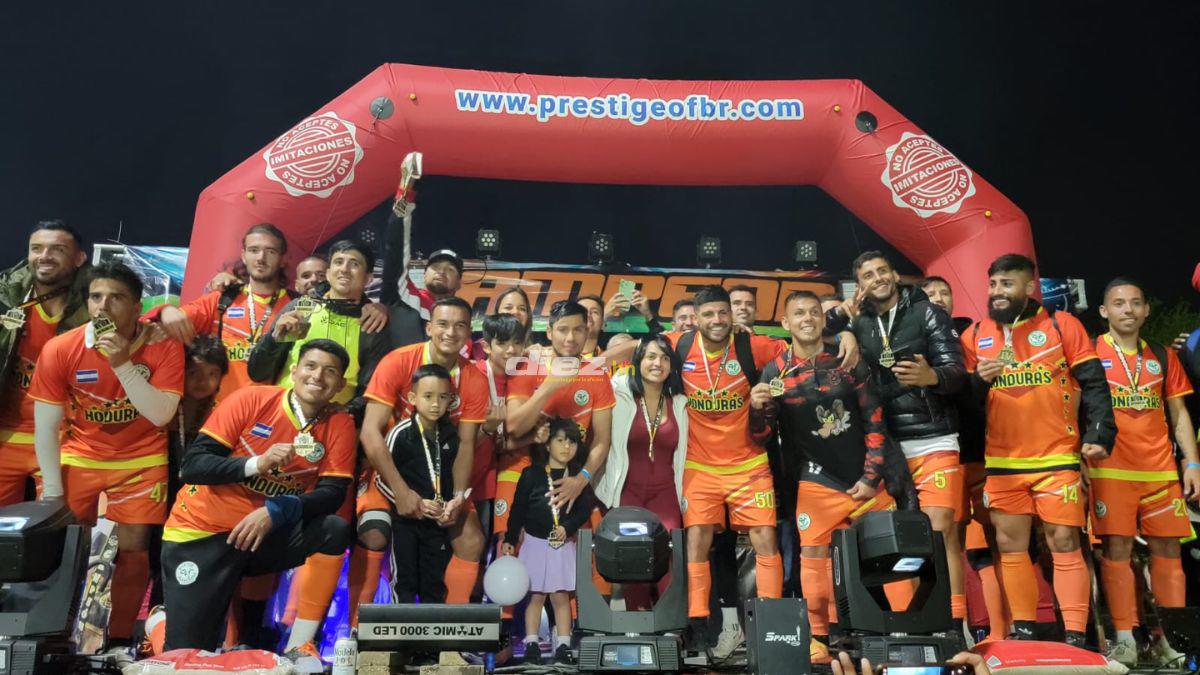 El festejo de Maynor, el discurso del “Lobo” Guevara y las famosas periodistas que robaron miradas en la New Orleans Cup