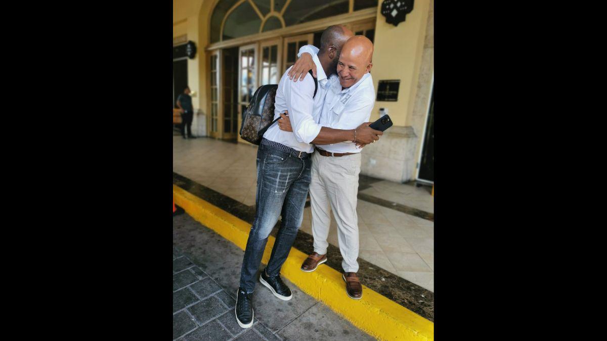 El ‘Rey’ está en casa: Así se la pasa David Suazo en su regreso a Honduras convertido en toda una personalidad mundial