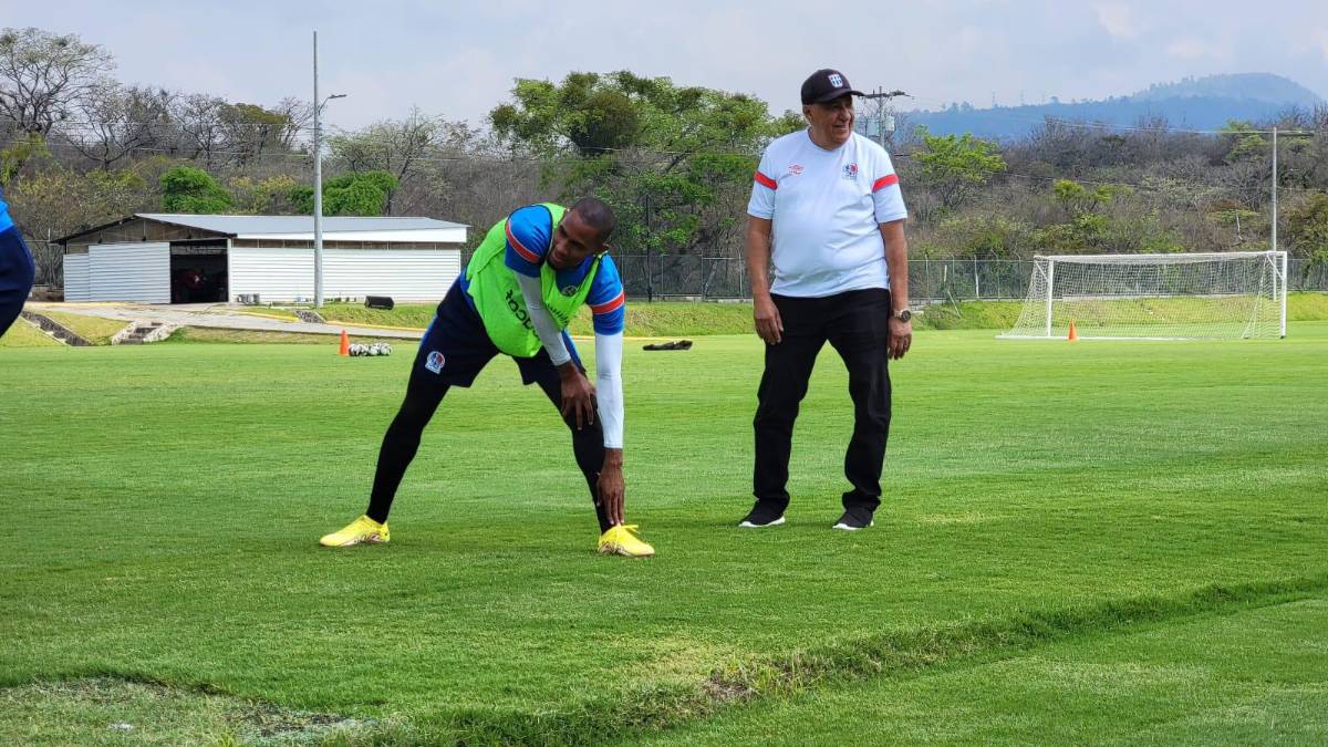 Bengtson sigue alegre tras anotarle a Motagua y el Chelito es el alma del Olimpia: así vivió Troglio el entreno del León