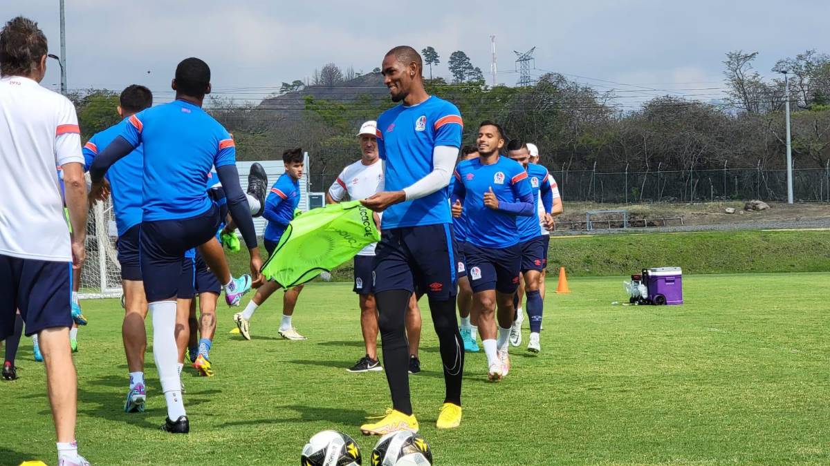 Bengtson sigue alegre tras anotarle a Motagua y el Chelito es el alma del Olimpia: así vivió Troglio el entreno del León