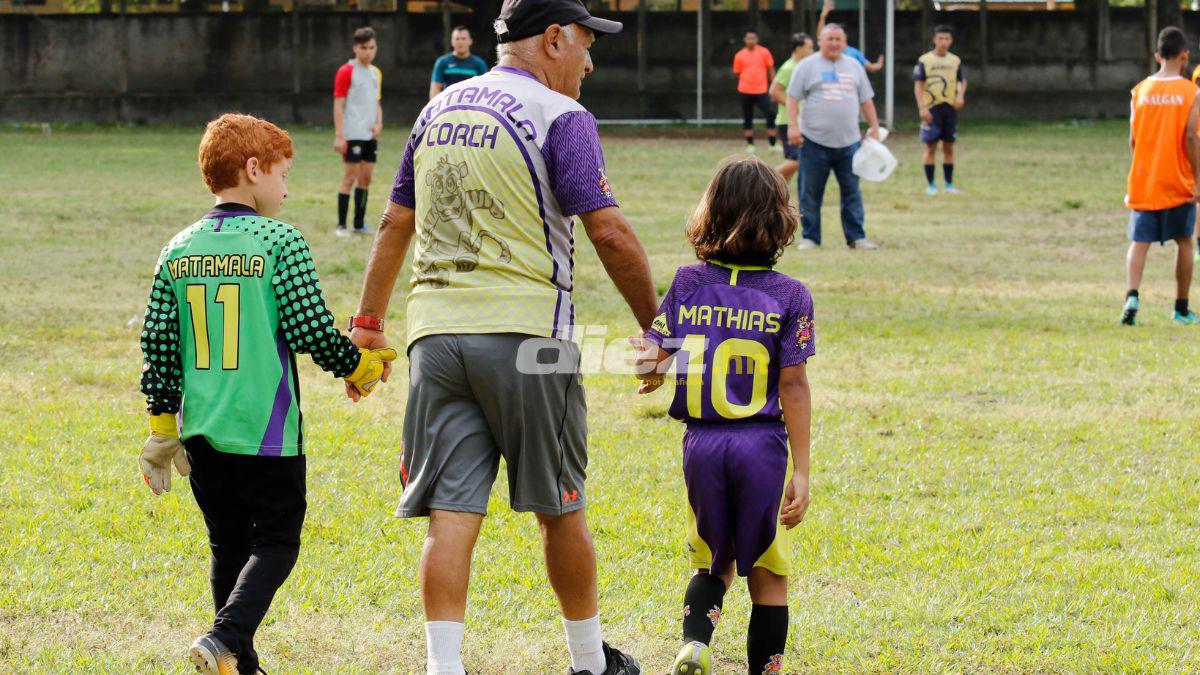 Néstor Matamala y su sonrisa contagiosa: Tricampeón en Honduras y un gran formador de jugadores durante décadas