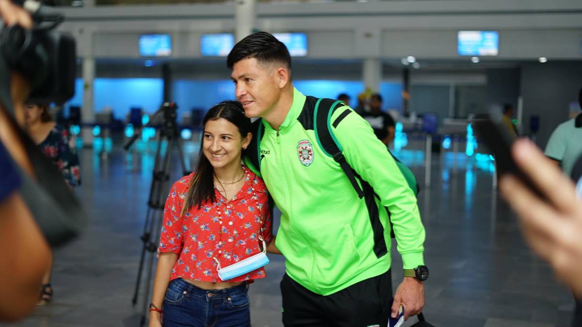 “Bienvenido Chelito”: Francisco Martínez es aclamado en su regreso a Honduras y revela su sorpresa en Estados Unidos