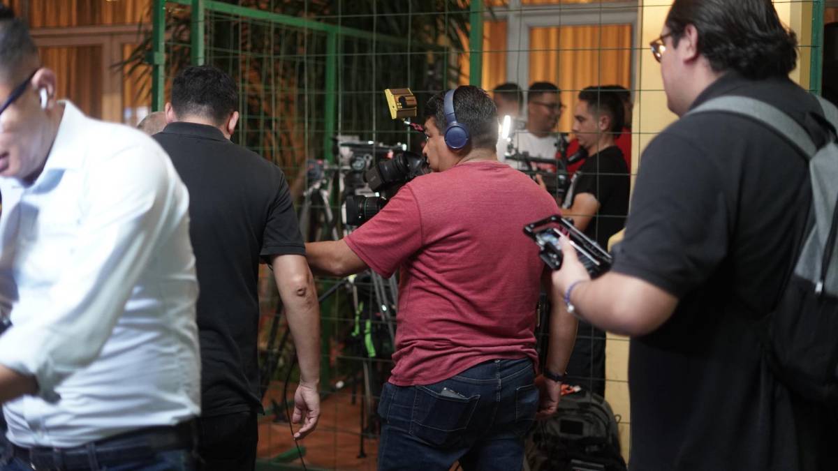 “Enjaulados” y molestos: así recibieron periodistas aztecas a la Selección Mexicana en el hotel en Honduras