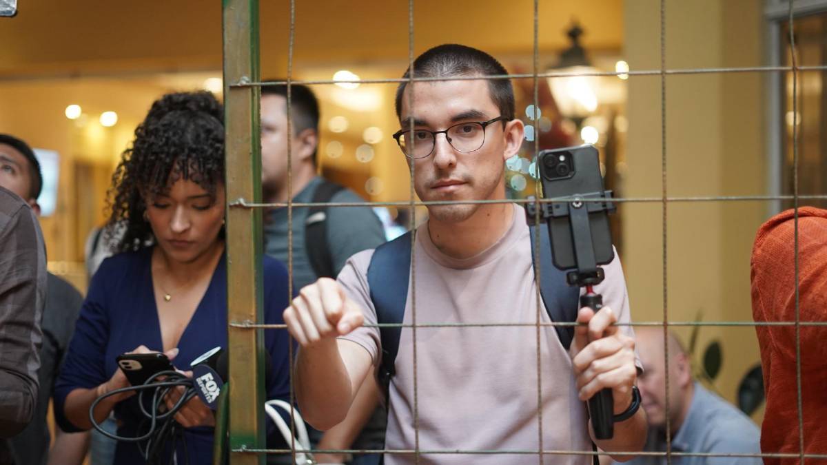 “Enjaulados” y molestos: así recibieron periodistas aztecas a la Selección Mexicana en el hotel en Honduras