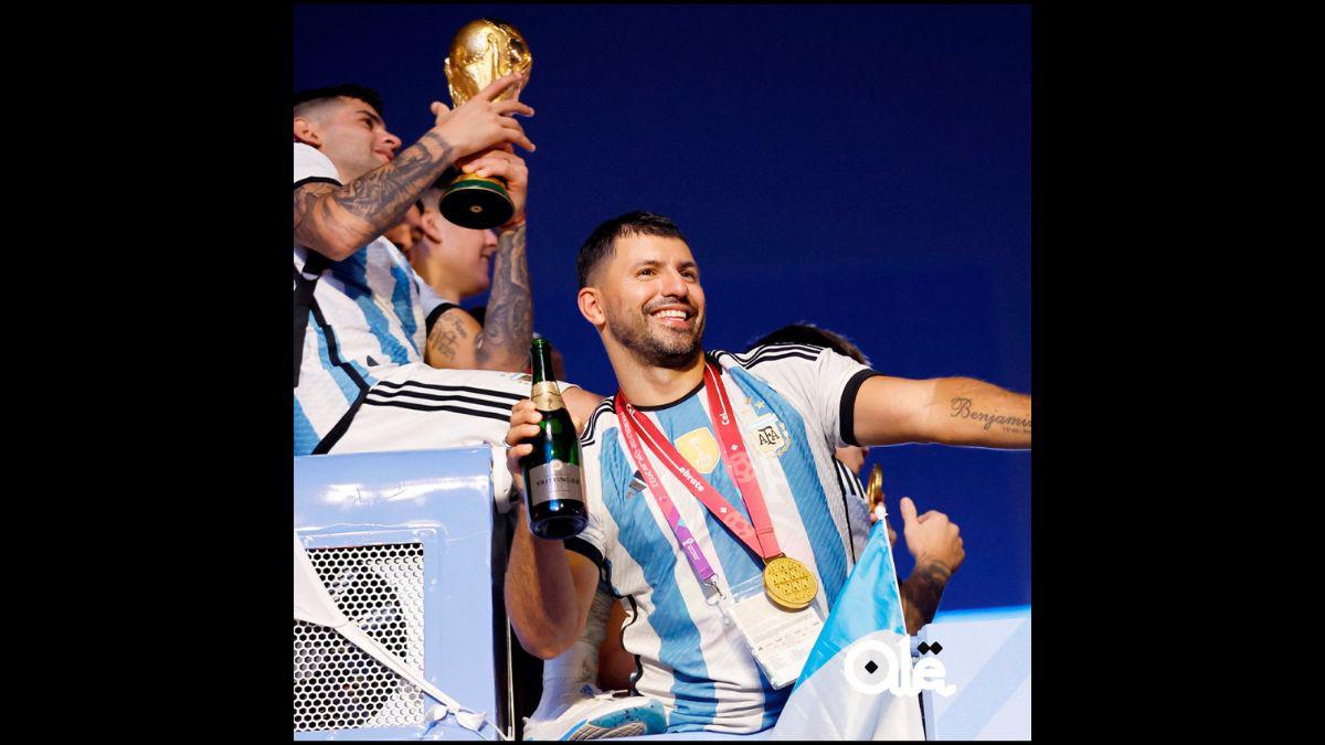 ¿Y los problemas del corazón? Kun Agüero no vio el último penal; la imagen para la historia con Messi; festejó bebiendo y fumando