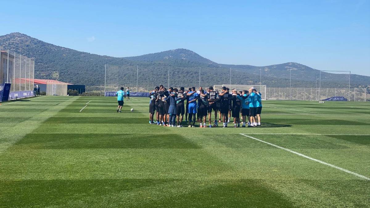 La última gran novedad, el que dirigió la oración y las gafas en el segundo día de Honduras en España