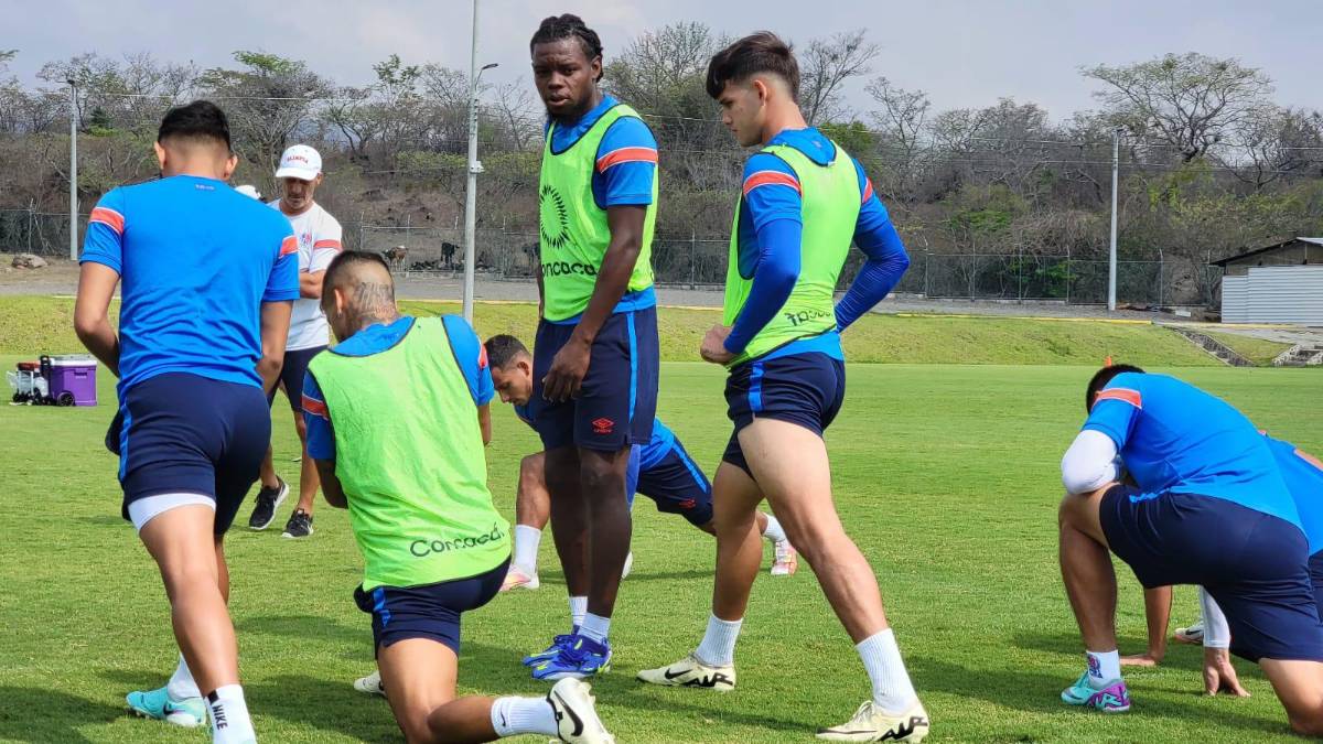 Bengtson sigue alegre tras anotarle a Motagua y el Chelito es el alma del Olimpia: así vivió Troglio el entreno del León