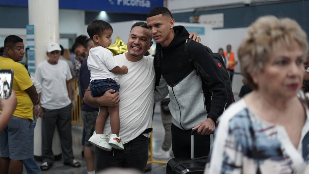 ¡Honduras está completa! Luis Palma y Kervin Arriaga, listos para el cruce ante México ¿Quién acompañó al Bicho?
