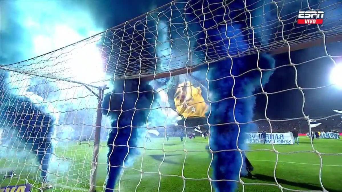 Con balas de goma, gas lacrimógeno y represión: Así fue el caos que llevó a la cancelación del partido Gimnasia vs Boca Jrs