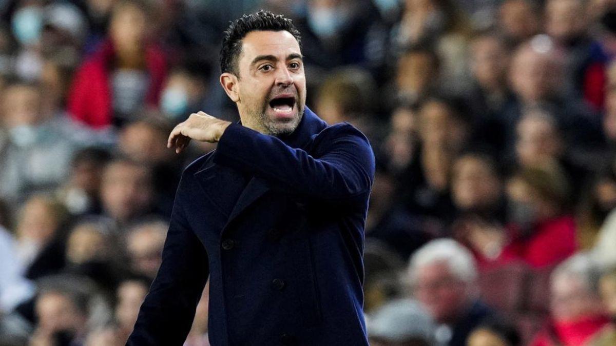 Xavi no concretó su fichaje: Jugador iba a cerrar contrato con el Barcelona, pero prefirió el dinero y se marchó a otro club