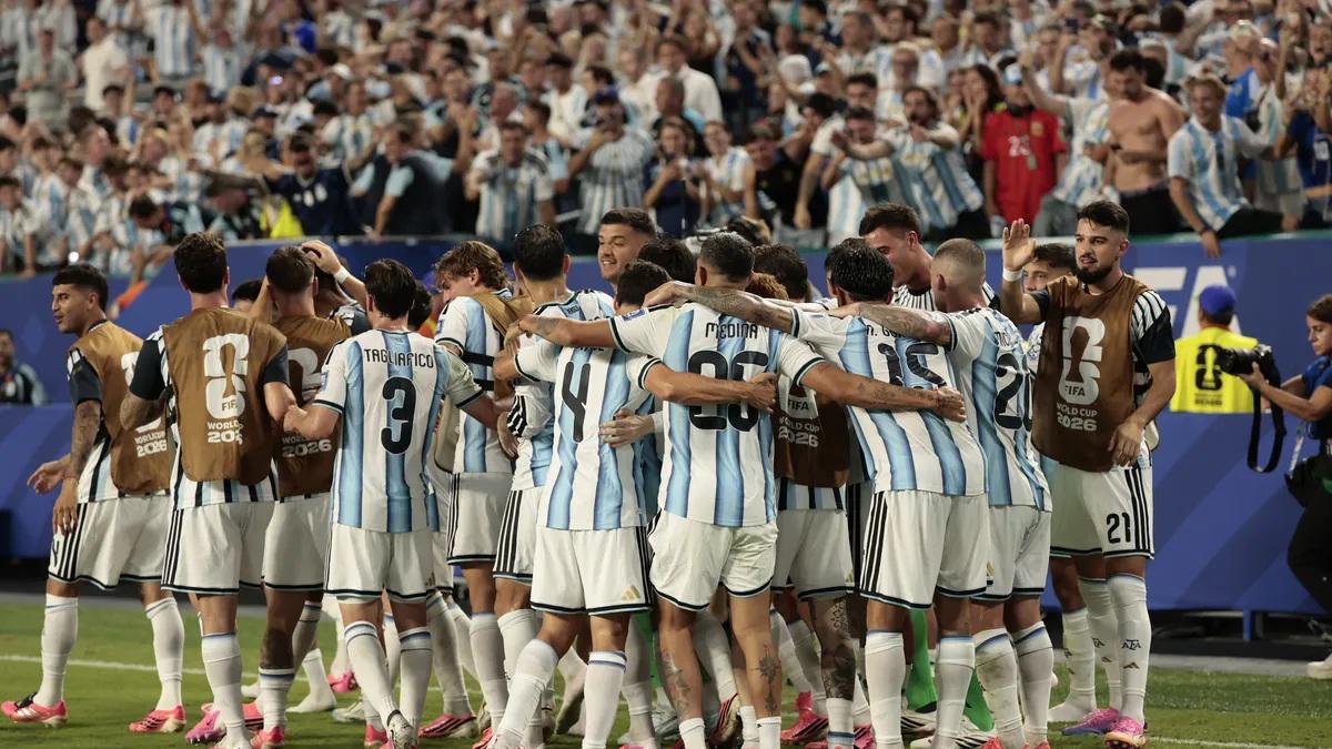 FIFA prohíbe a estos árbitros pitar a Argentina y se revela el motivo ¿Decisión de Infantino?