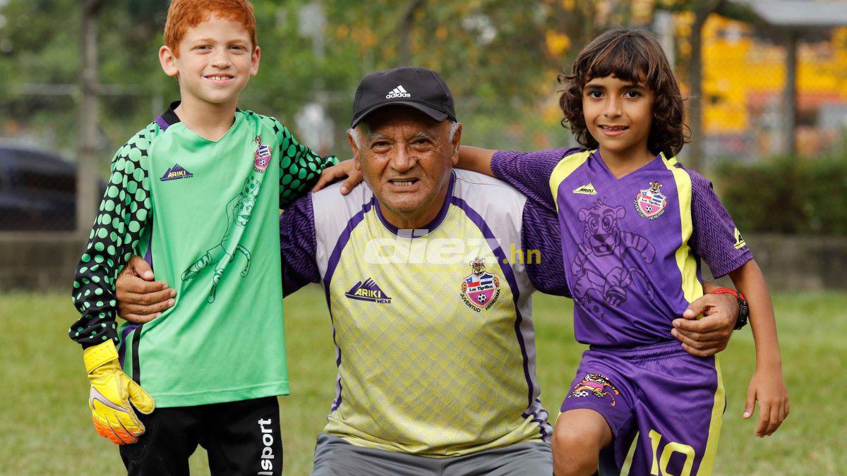 Néstor Matamala y su sonrisa contagiosa: Tricampeón en Honduras y un gran formador de jugadores durante décadas