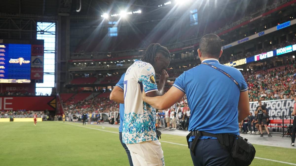 Trifulca en el Honduras - Qatar, futbolista salió expulsado tras el fin del juego y lágrimas de Alberth Elis por su lesión